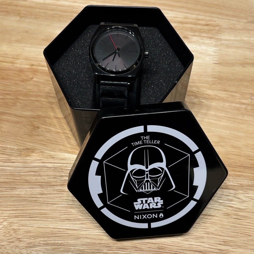 Nixon Black Star Wars Darth Vader Time Teller Watch